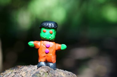 Plastikçiden komik Frankenstein. Canavar heykeli. Cadılar Bayramı.