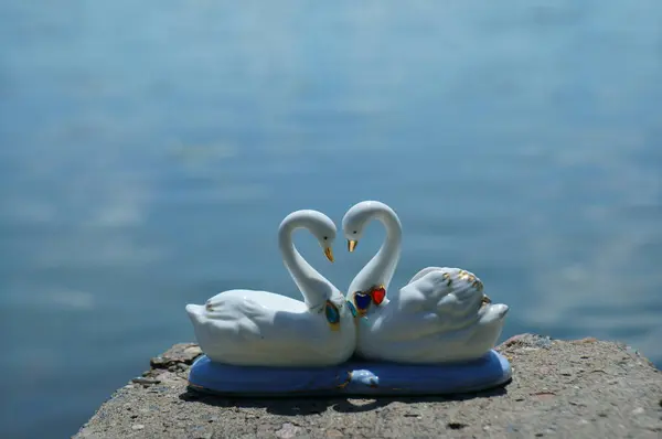 Pair Souvenir Swans Love Blue Background — Stock Photo, Image