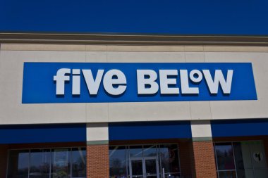 Indianapolis - Mart 2016 yaklaşık: Perakende mağaza II aşağıda beş