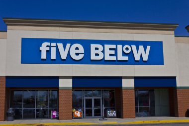 Indianapolis - Mart 2016 yaklaşık: Perakende mağaza aşağıda beş ben