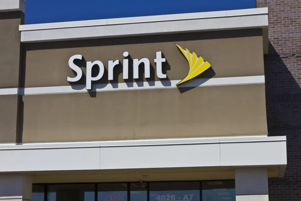 Indianapolis - Circa March 2016: Sprint Retail Wireless Store II — Stok Foto