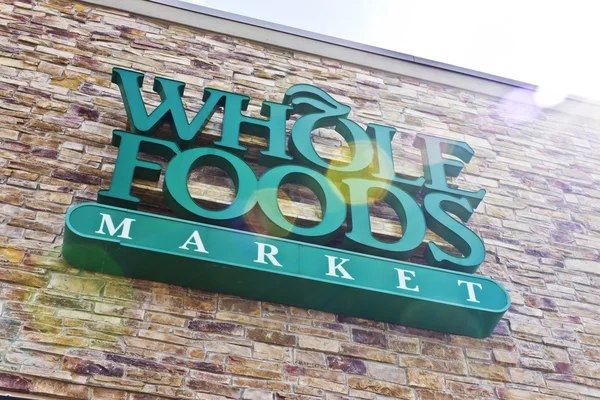 Indianápolis - Circa abril 2016: Whole Foods Market, America 's Healthiest Grocery Store II — Foto de Stock