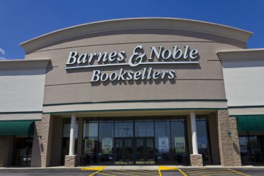 Indianapolis - Mayıs 2016 yaklaşık: Barnes ve Noble perakende satış yerini. Barnes ve Noble Internet'in en büyük kitabevi II olduğunu