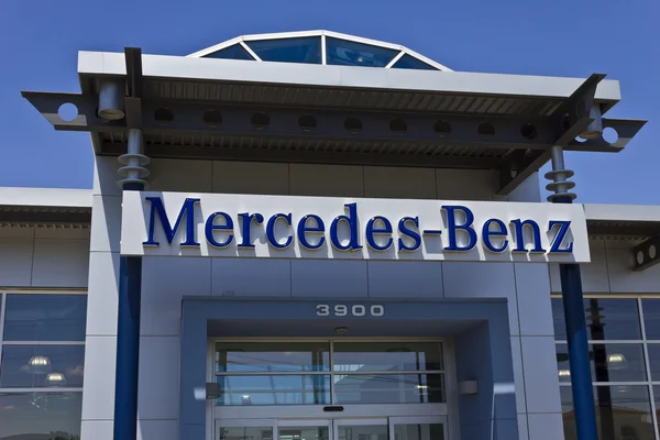 Indianapolis - ca maj 2016: Mercedes-Benz lyx bilfirma. Mercedes - bäst eller ingenting Ii — Stockfoto