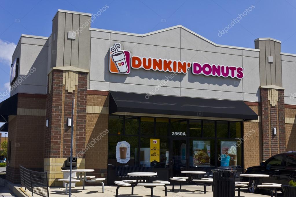 Indianapolis - Circa May 2016: Dunkin' Donuts Retail Location. Dunkin' is America's favorite every day, all-day stop for coffee and baked goods I