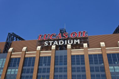 Indianapolis - Haziran 2016 yaklaşık: Lucas Oil Stadium. Lucas yağdır sponsora Indianapolis Colts II