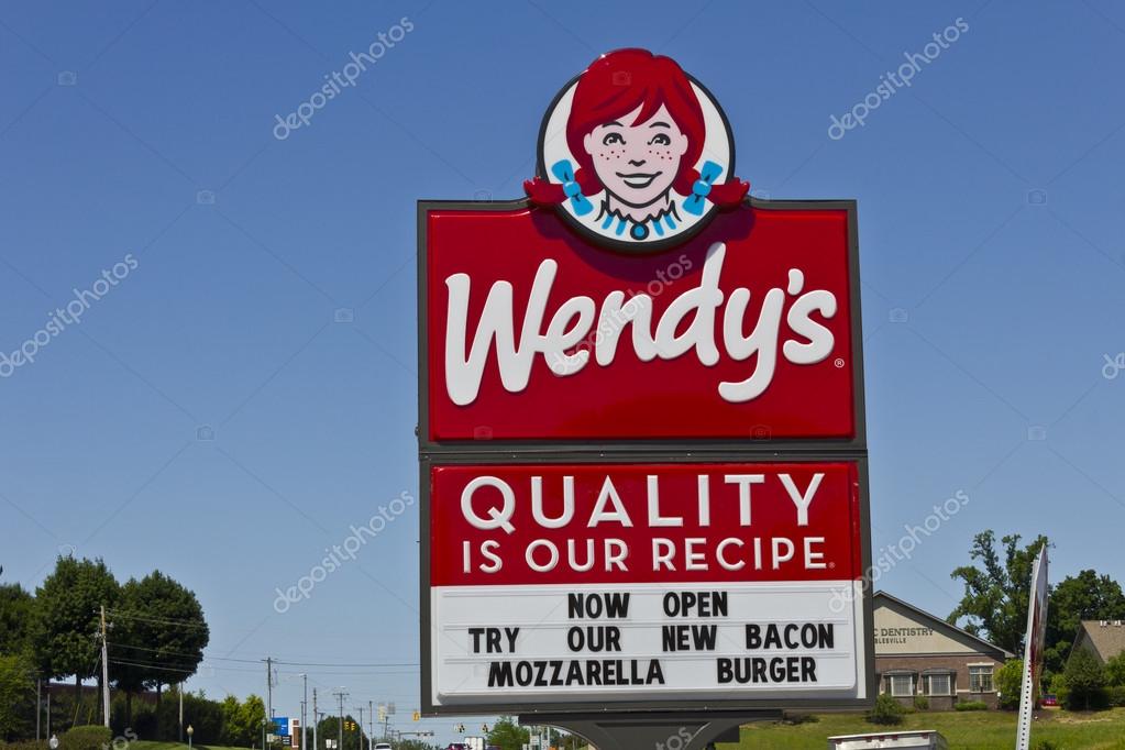 Indianapolis - Circa June 2016: Wendy's Retail Location. Wendy's is an International Fast Food Restaurant Chain V