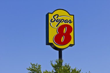 Indianapolis - Haziran 2016: Super 8 Motel. Super 8 Wyndham Worldwide I'in bir yan kuruluşudur