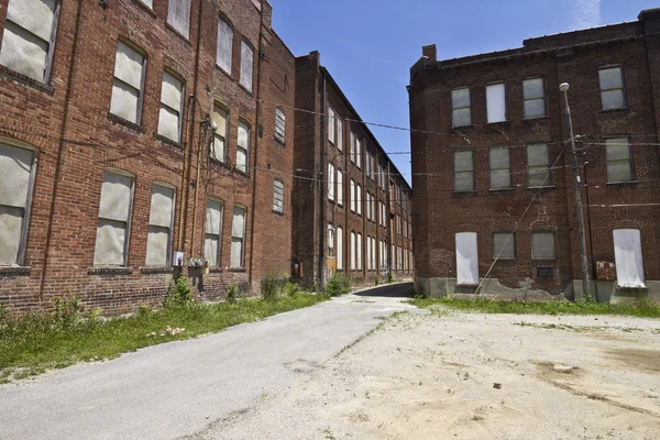 Blight Automobile Urbain - Usine Automobile Abandonnée - Usagé, cassé et oublié VII — Photo