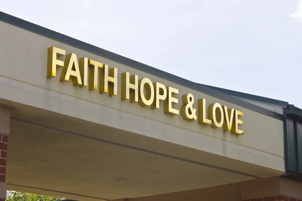 Lafayette, in-circa juli 2016: geloof, hoop & Love Cancer Center-Unity Cancer Center biedt uitzonderlijke, uitgebreide kanker zorg I — Stockfoto