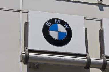 Indianapolis - Yaklaşık Temmuz 2016: Yerel Bir Bmw Bayilik. Bmw bir