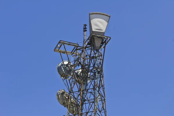 Legacy Micmicrowave Tower Used to Link Telecommunications Locations I — стоковое фото