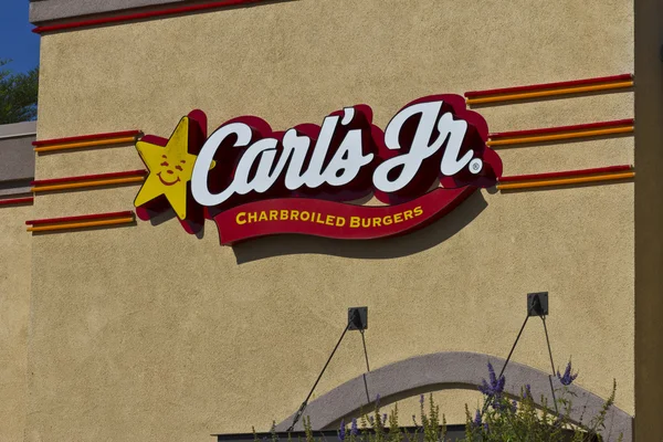 Las Vegas - Circa July 2016: Carl's Jr. Retail Location. Hardee's and Carl's Jr. are Subsidiaries of CKE Restaurants I — Stock Photo, Image