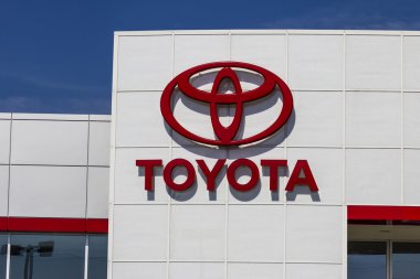 Muncie, In - Circa Ağustos 2016: Yerel Toyota Otomobil ve Suv Bayilik. Toyota Bir Japon Otomobil Toyota, Aichi, Japonya I Merkezi