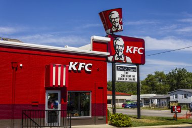 Muncie, In - Circa Ağustos 2016: Kentucky Fried Chicken Perakende Fast Food Yer. Konum. Kfc Yum'un bir yan kuruluşudur! Markalar Ii