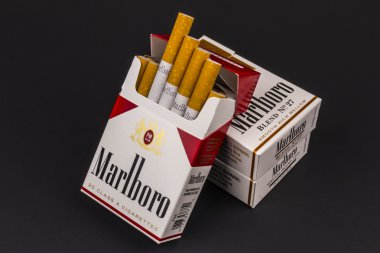 Indianapolis - yaklaşık Ağustos 2016: Paket Marlboro sigara. Marlboro Altria grup XII, ürünü