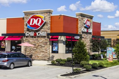 Indianapolis - yaklaşık Ağustos 2016: Dairy Queen perakende Fast Food konum. DQ bir iştiraki, Berkshire Hathaway III olduğunu