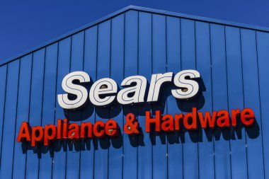 Indianapolis - yaklaşık Ağustos 2016: Sears cihaz ve donanım perakende satış yerini. Sears bir iştiraki olan Sears Holdings suyudur