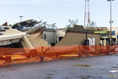 Kokomo - 24 Ağustos 2016: Birkaç Ef3 kasırgası indi, biri yerel bir Starbucks 2'yi yok etti