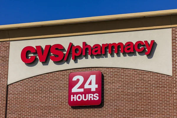 印第安纳波利斯-大约 9 月 2016年: Cvs 药店零售地点。Cvs 是我们四最大的药房连锁 — 图库照片