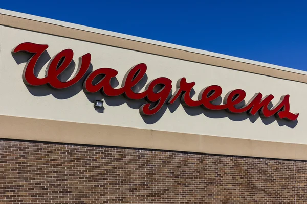 Indianapolis - około września 2016: Walgreens sprzedaży detalicznej. Walgreens jest amerykański Vi firmy farmaceutyczne — Zdjęcie stockowe