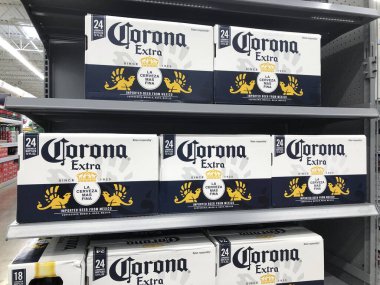 Indianapolis - Ekim 2020: Corona bira sergisi. Corona, Cerveceria Modelo ve AB InBev 'in bir parçasıdır..