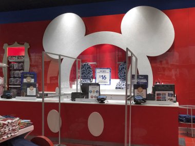 Indianapolis - Ocak 2021: Disney Mağazası Perakende Alışveriş Merkezi. Disney Mağazası Disney Alışveriş için resmi bir site.
