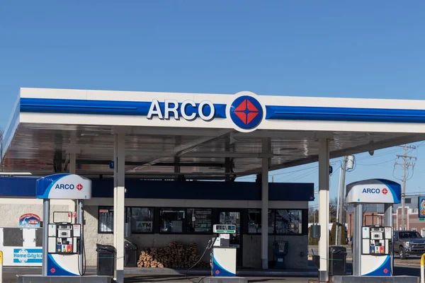 Kokomo Circa Enero 2021 Gasolinera Arco Arco Filial Marathon Petroleum — Foto de Stock