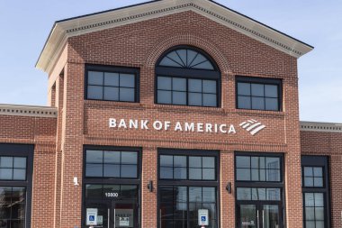 Indianapolis - Circa March 2021: Bank of America Bank and Loan Branch. Bank of America, BofA veya BAC olarak da bilinir..