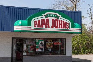 Wabash - Nisan 2021: Papa John 'un Pizza Lokantası. Papa John dünyanın en büyük üçüncü pizza dağıtım zinciri..