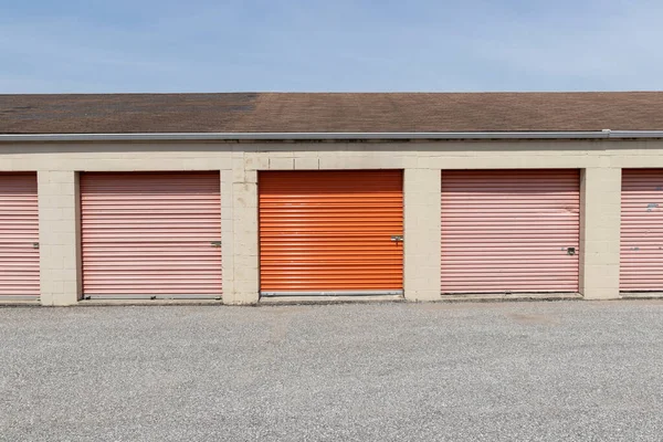 Garage Libre Service Mini Garages — Photo