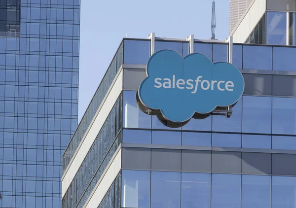 Chicago Sekitar Mei 2021 Gedung Salesforce Salesforce Bermaksud Melanjutkan Investasinya — Stok Foto