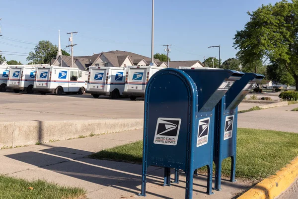 Monticello Mei 2021 Postbussen Van Usps Postkantoor Het Postkantoor Verantwoordelijk — Stockfoto