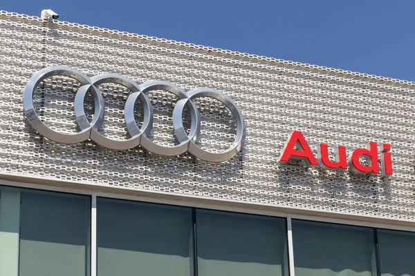 Indianapolis Circa May 2021 Audi Automobile Suv Luxury Car Dealership Stock Picture