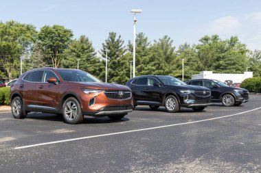 Kokomo - Haziran 2021: Buick Envision SUV sergisi. Envision, Amazon Alexa, Apple Carplay ve Android Auto 'ya sahiptir..