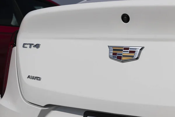 Circa 2021 Cadillac Ct4 디스플레이 캐딜락은 제너럴 모터스의 부문이다 — 스톡 사진