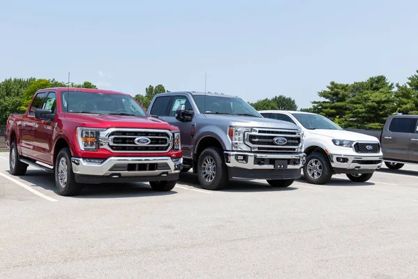 Kokomo Cirka Juli 2021 Ford 150 250 Och Alla Nya — Stockfoto