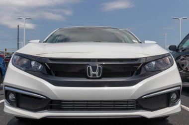 Avon - Temmuz 2021: Honda Civic bir galeride sergileniyor. Honda Civic, Amerika 'da her yıl satılan en iyi 25 arabadan biri..