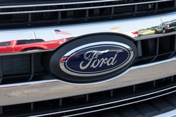 Plainfield Temmuz 2021 Amerikan Bayrağı Ile Ford F150 Ekranı Ford — Stok fotoğraf