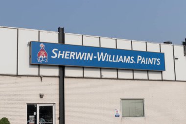 Cincinnati - Temmuz 2021: Sherwin-Williams perakende boya ve kaplama mağazası. Sherwin Williams NYSE 'de SHW olarak listelenmiş..