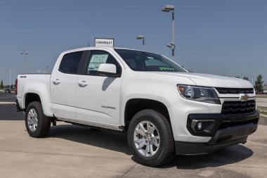 Muncie - Ağustos 2021: Chevrolet Colorado pikap sergisi. Chevy, GM 'nin bir bölümüdür ve Colorado' ya LS, ZR2, Z71 ve LT modelleri sunar..