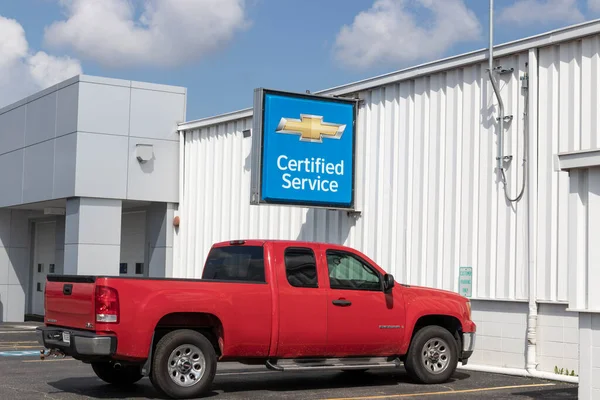 Kokomo Circa Sierpień 2021 Chevrolet Samochód Suv Dealership Certified Service — Zdjęcie stockowe