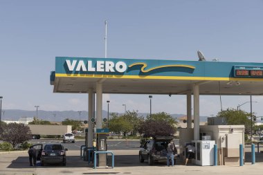 Prescott - Eylül 2021: Valero benzin istasyonu. Valero, Valero Enerji 'nin perakende kolu..