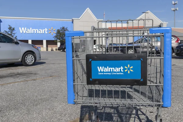 Cincinnati Circa September 2021 Walmart Retail Location Walmart Introduced Its — Stock Photo, Image