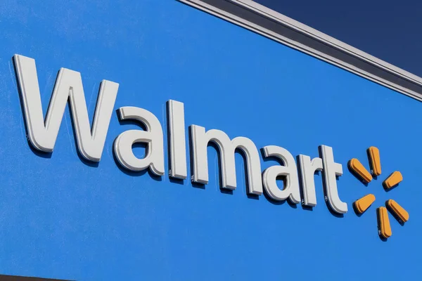 Cincinnati Circa Septiembre 2021 Walmart Retail Location Walmart Presentó Compromiso — Foto de Stock