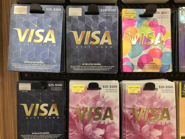 Индианаполис Сентябрь 2021 Года Подарочные Карты Visa Visa Облегчает Электронные — стоковое фото
