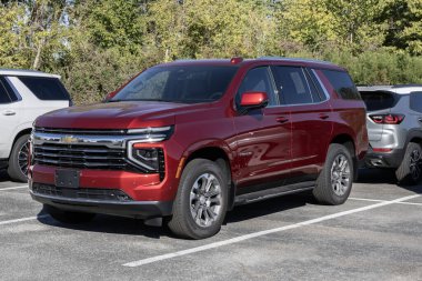 Kokomo - 12 Ekim 2025: Chevrolet Tahoe 4WD LT Tam boy SUV ekran. Chevy, 5.3L Ecotec3 V8 motorlu Tahoe 'yu sunar. MY:2025