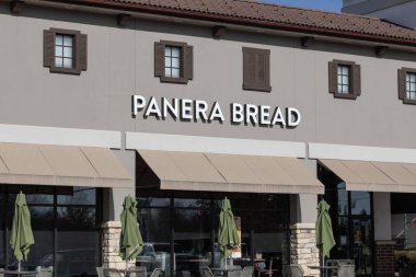 Fort Wayne, 13 Kasım 2025 Panera Ekmek Fırını Kafesi. Panera Ekmeği, ücretsiz WiFi sunan hızlı gelişigüzel restoranlar zinciri..
