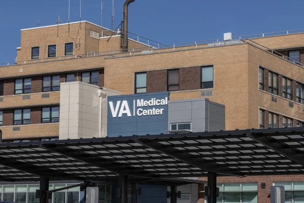 Fort Wayne, 13 Kasım 2025, VA Tıp Merkezi. ABD Gazi İşleri Bakanlığı, eski askerlere sağlık hizmetleri sunar..