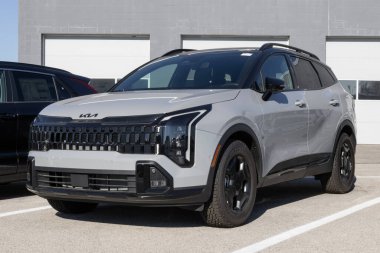 Balıkçılar - 23 Kasım 2025: Kia Sportage X-Pro Prestige AWD SUV vitrini. Kia Sportage 'a 2.5L Doğrudan Enjeksiyon 4 silindirli motor sunar. MY:2026